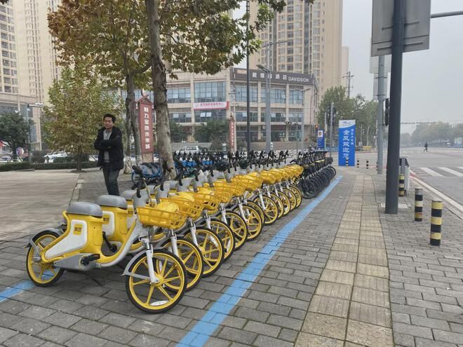 逆行、亂停、違反交通信號燈……騎共享單車這些行為將面臨處罰！